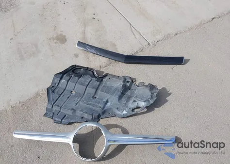 2010 Toyota Camry Xle V6 z USA, uszkodzony, nr VIN 4T1BK3EK8AU606103